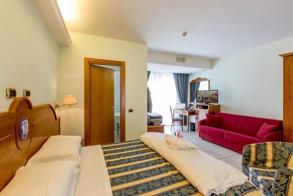 Ambassador Hotel Tortoreto
