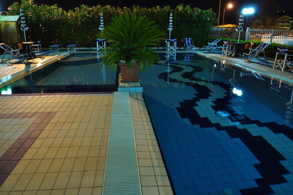 Ambassador Hotel 4*
